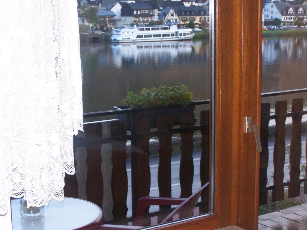 Hotel Panoramacafe Kattenes Экстерьер фото